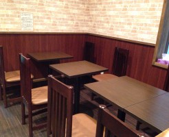 安くておいしいお蕎麦屋さん「東京バッソ」の店内風景